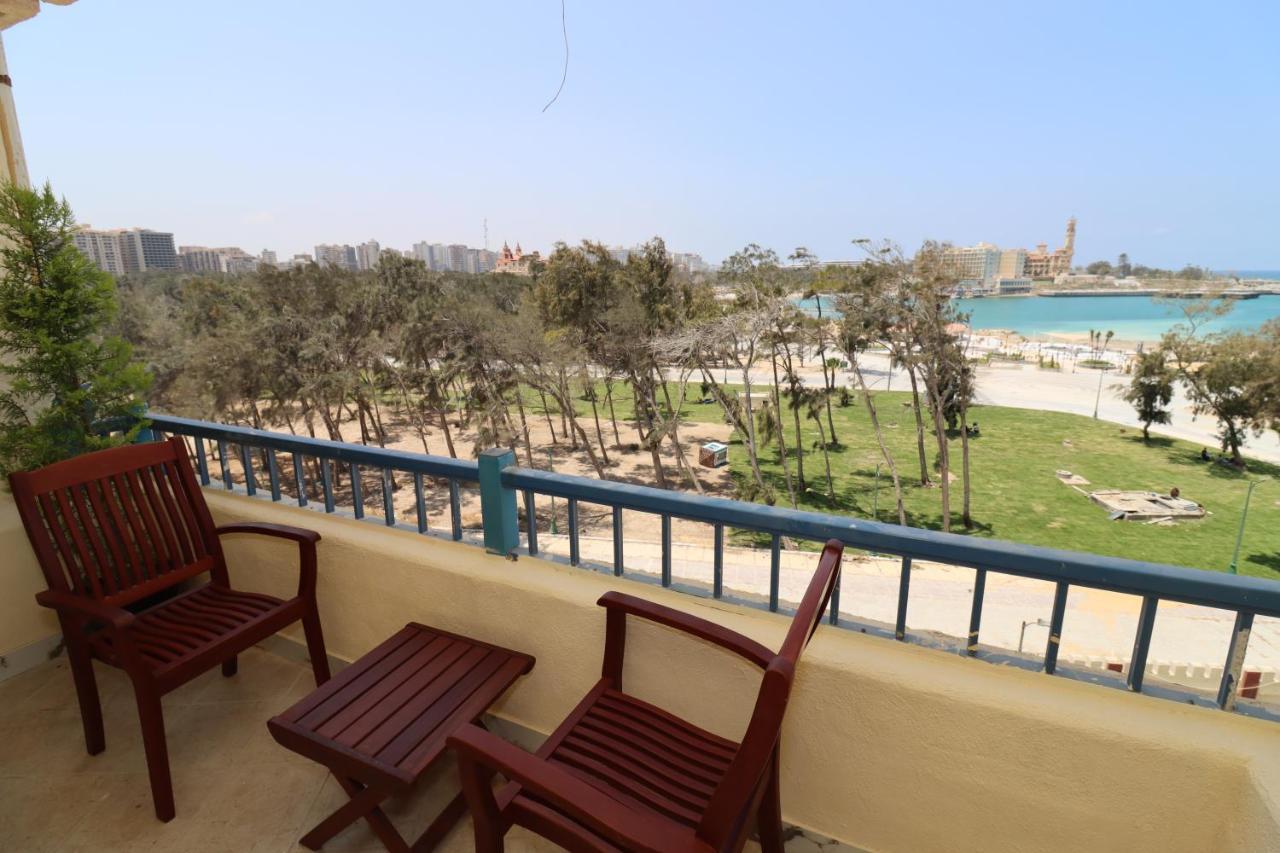 Beach Luxury Mamoura Private Beach 亚历山大港 外观 照片